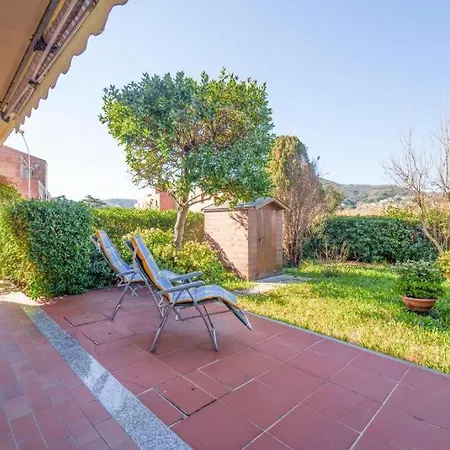 Apartment Bilocale Albereto Con Giardino Portoferraio